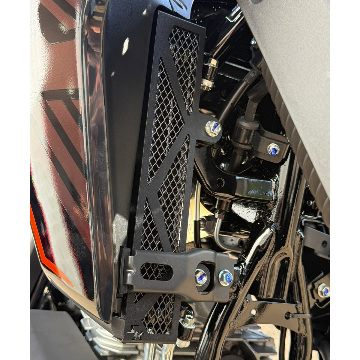 Protetor de Radiador XTZ 250 2025+ Lander Stunt Race Preto - Imagem 9