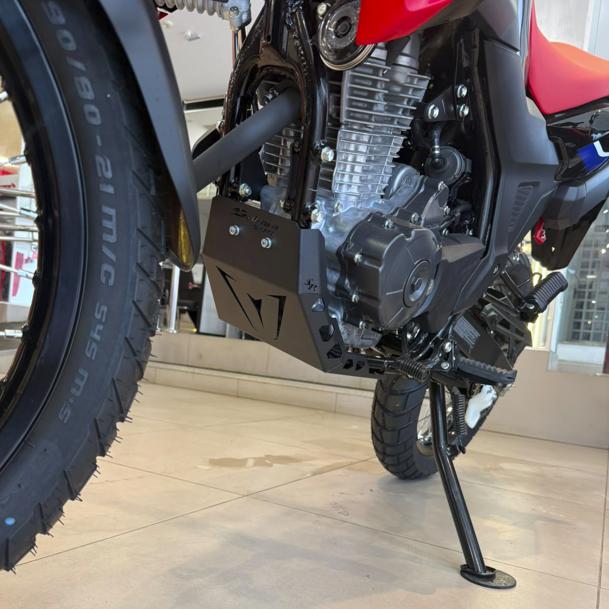 Protetor de Carter Sahara 300 Preto Esportivo Stunt Race - Imagem 9