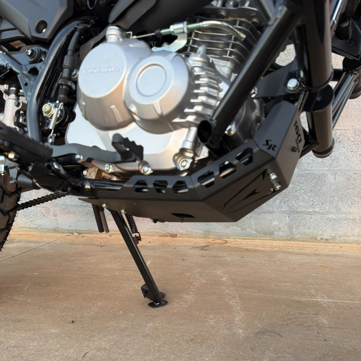 Protetor de Carter BROS 160 Preto Fosco Esportivo Stunt Race - Imagem 10